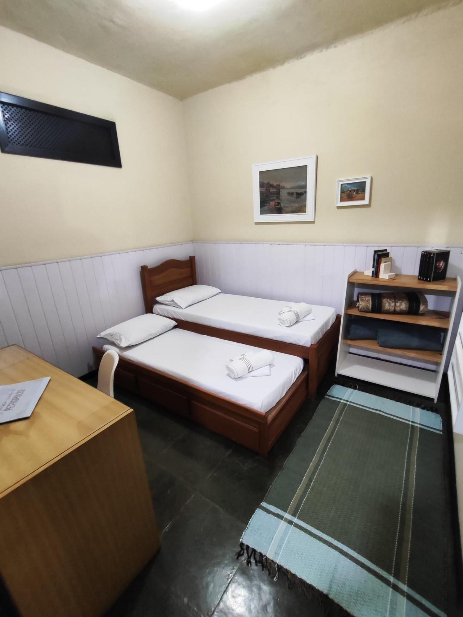 Apartamento No Bairro Quitandinha - Petropolis Rj Bilik gambar
